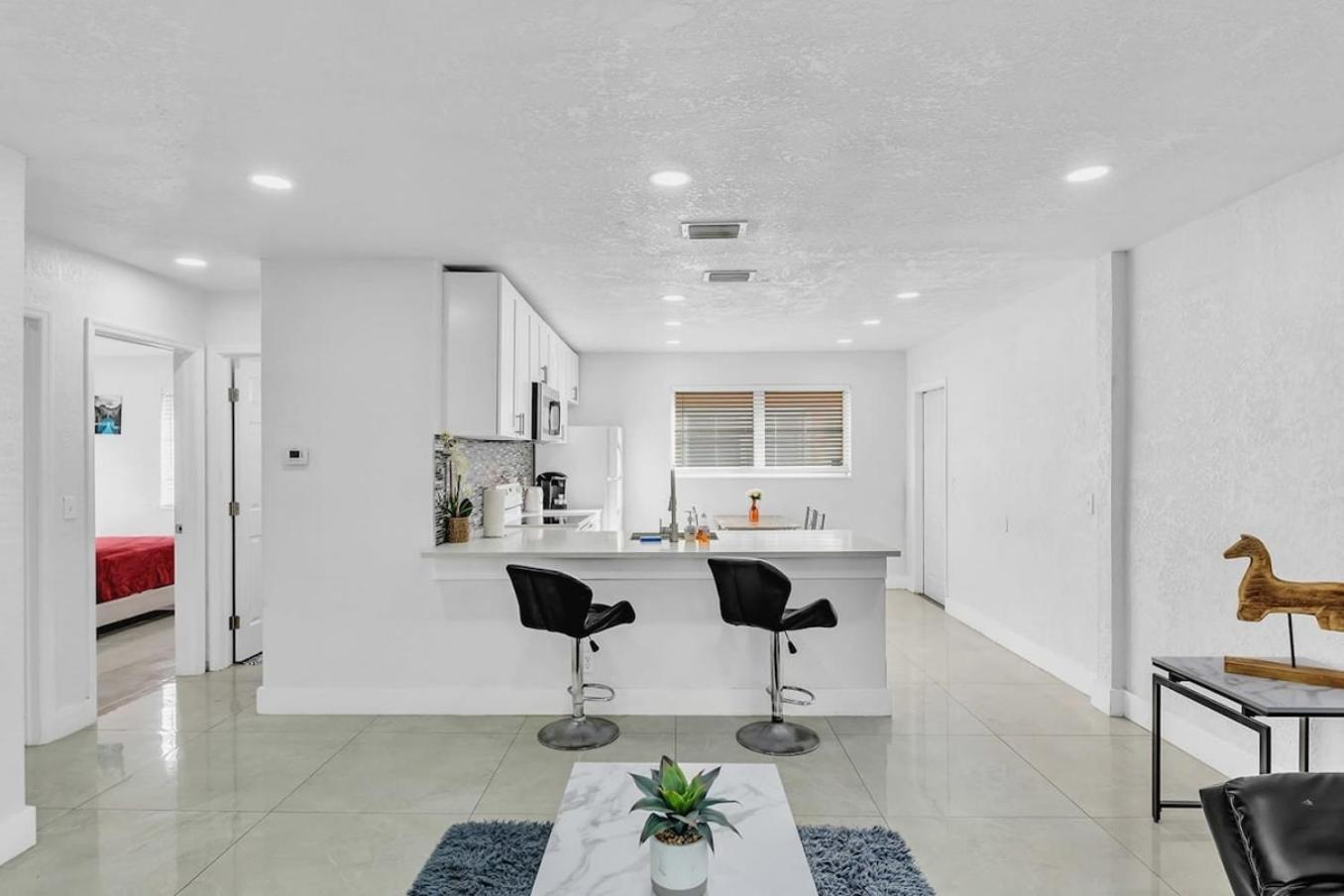 2 Bdrm Modern House Mins From Beach & Casino Hb1 Hallandale Beach Exterior photo