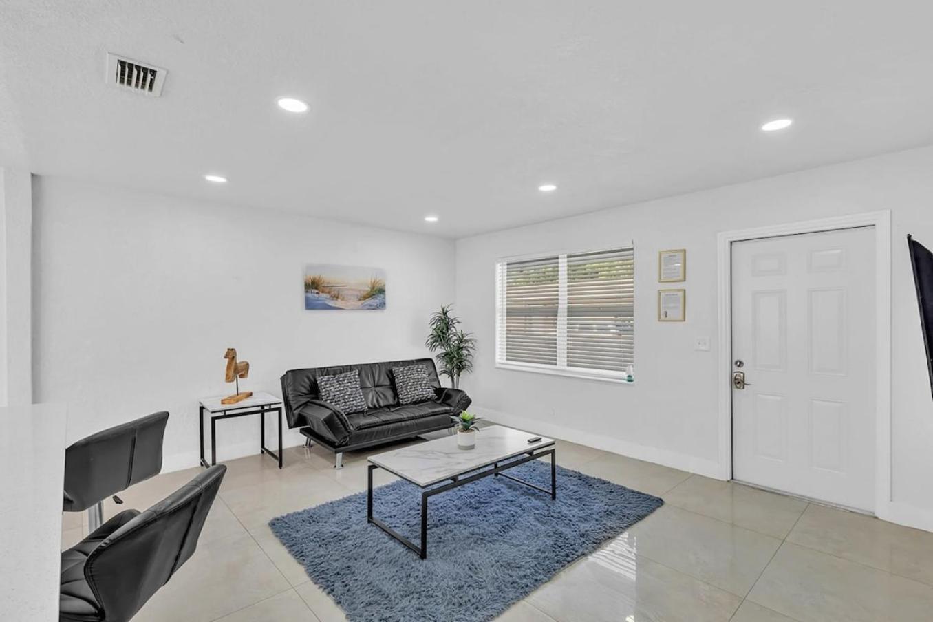2 Bdrm Modern House Mins From Beach & Casino Hb1 Hallandale Beach Exterior photo