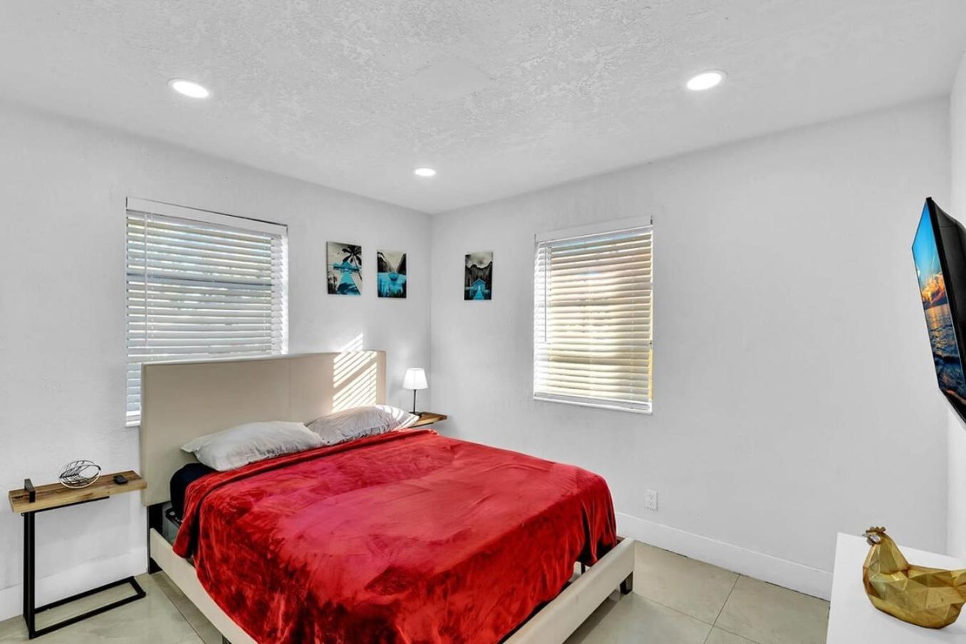 2 Bdrm Modern House Mins From Beach & Casino Hb1 Hallandale Beach Exterior photo