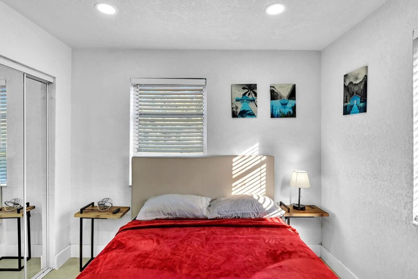 2 Bdrm Modern House Mins From Beach & Casino Hb1 Hallandale Beach Exterior photo