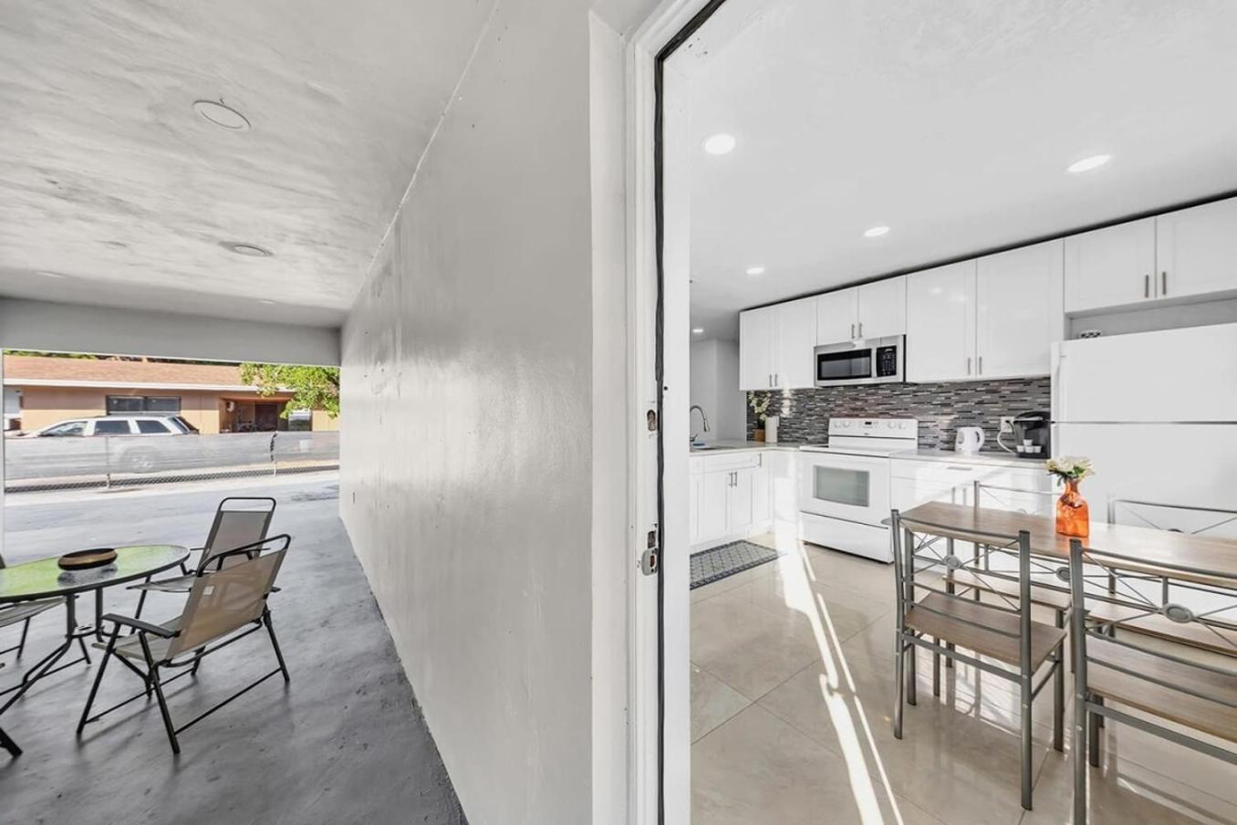 2 Bdrm Modern House Mins From Beach & Casino Hb1 Hallandale Beach Exterior photo